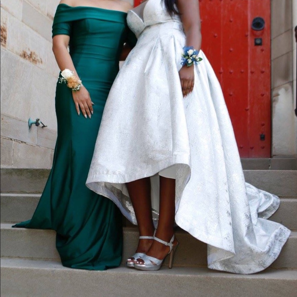 Prom dress - Picture 4 of 4